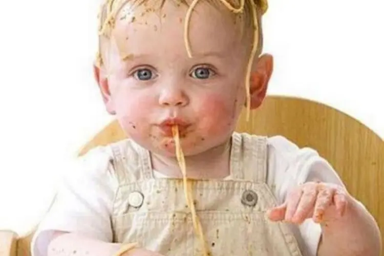 آموزش آداب غذا خوردن به کودکان